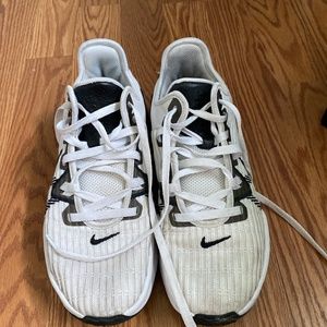 Lebron basketball shoes